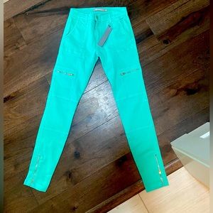Girls Tractr Turquoise jeans never been worn size XL